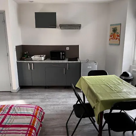 F2 Gatinais Apartment Pithiviers Exterior photo